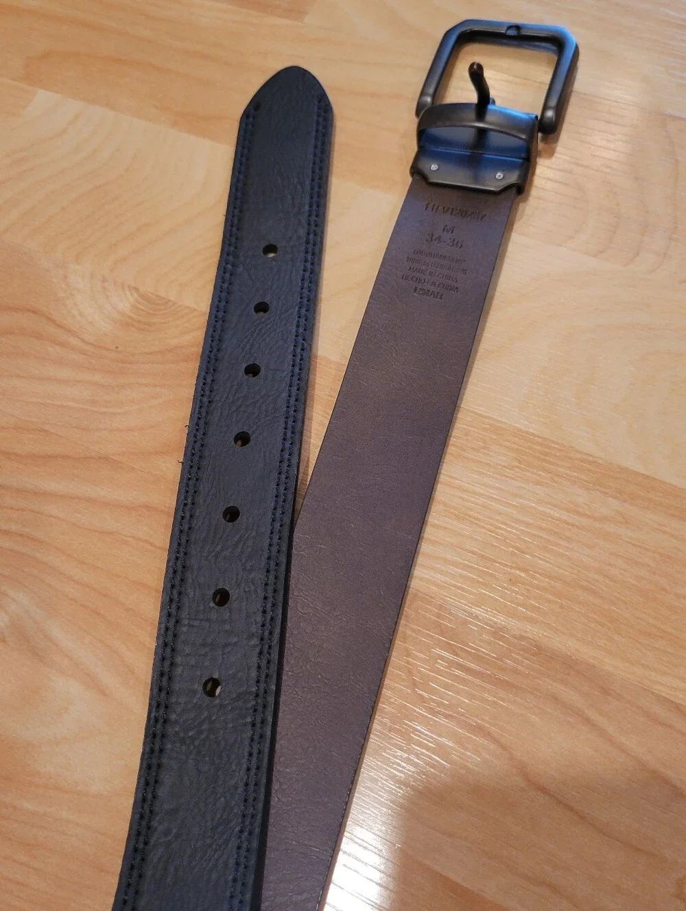 Levi's Men's Reversible Brown Black Leather Belt Size 32-34 Size Medium
